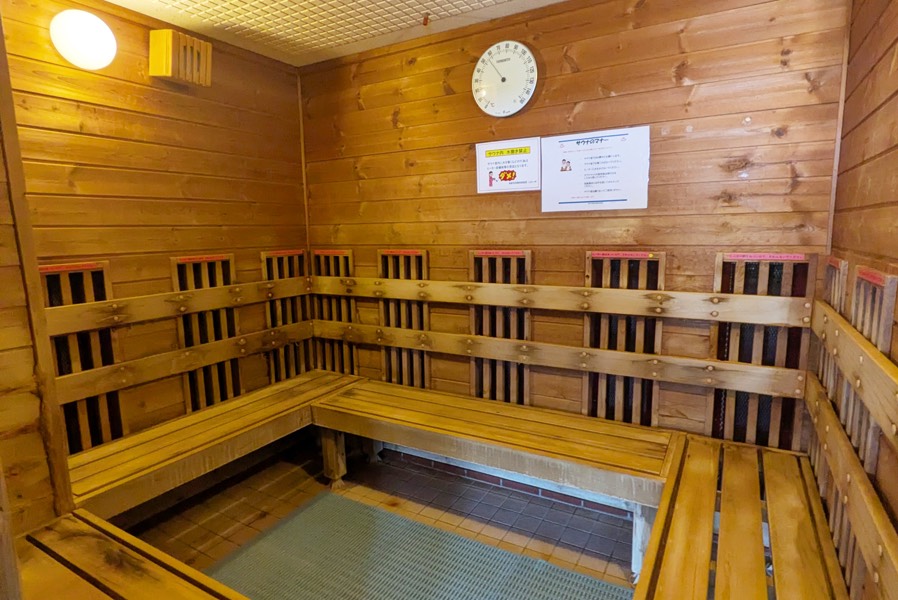 サウナ